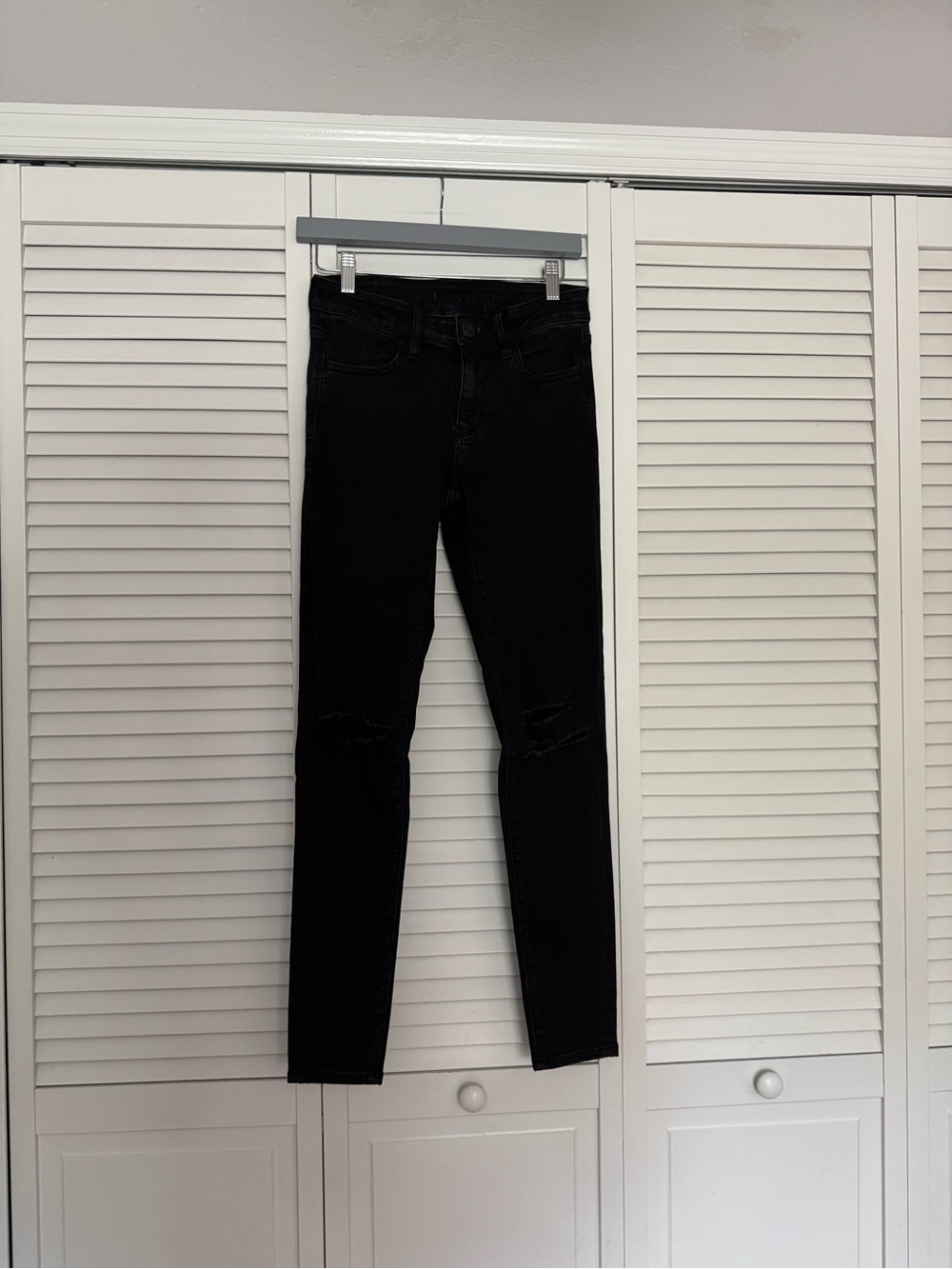 American Eagle Outfitters Next Level Stench Distressed Black Skinny Jeans Sz 2